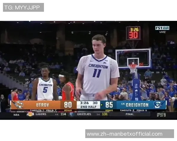 卡尔克布伦纳强势表现6投5中收获双十数据助力球队逆袭湖人