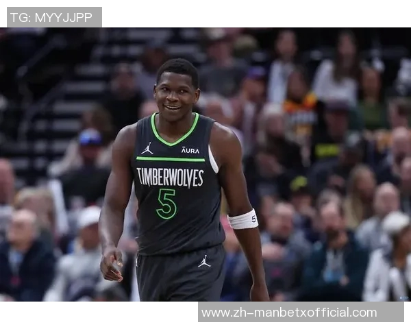 爱德华兹表现平平大胜无碍仅得13分4篮板3助攻2抢断